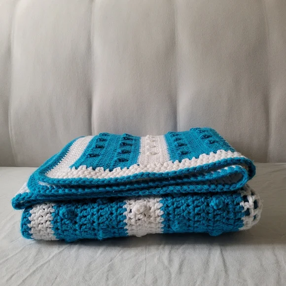 Blue and white Boho Granny crochet Handmade Blanket Throw - Picture 8 of 9